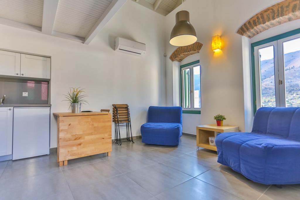 Annika Deluxe Apartments Sými Eksteriør bilde